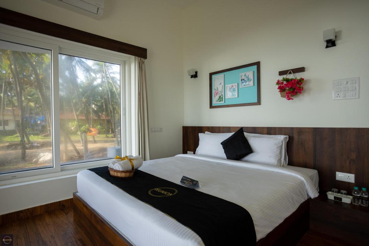 Reunion Ocean Manor - Beach House Udupi Buitenkant foto