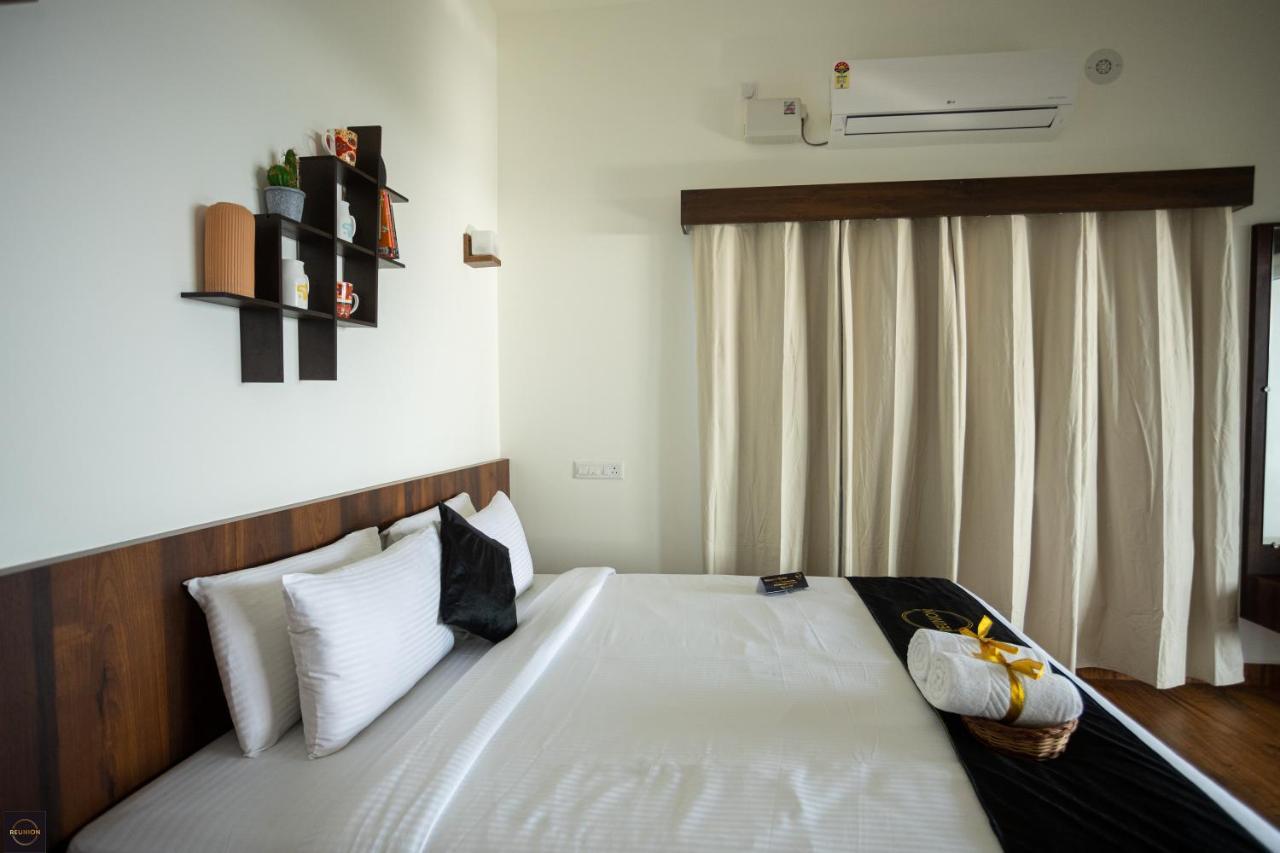 Reunion Ocean Manor - Beach House Udupi Buitenkant foto